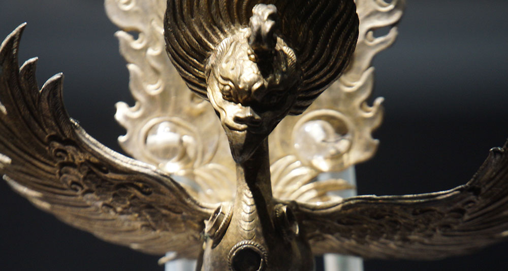 银鎏金镶珠金翅鸟